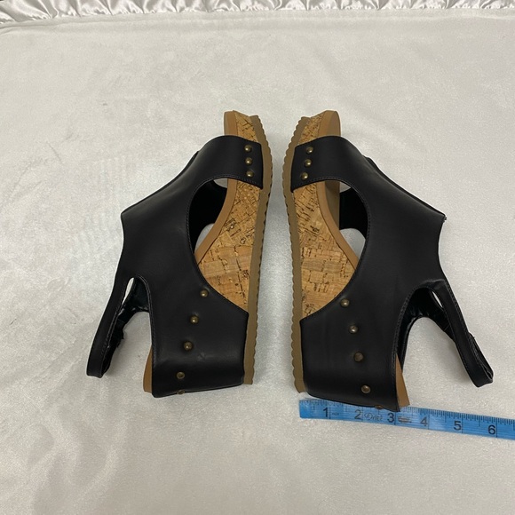 Bamboo Studded Slingback Wedge Sandals wom size 10 new Velcro strap 3” heels - Picture 6 of 11